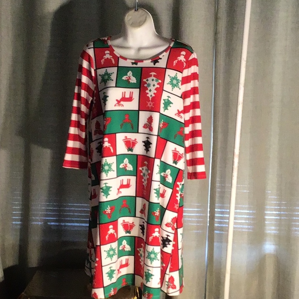 Women’s Christmas print nightshirt NWOT